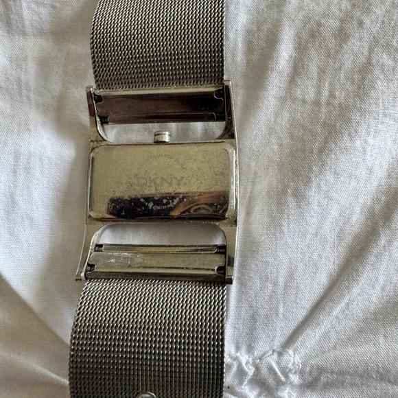 DKNY STAINLESS STEEL women’s watch very fun design I’ve worn a number of times - Picture 2 of 2